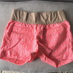 Gap maternity shorts